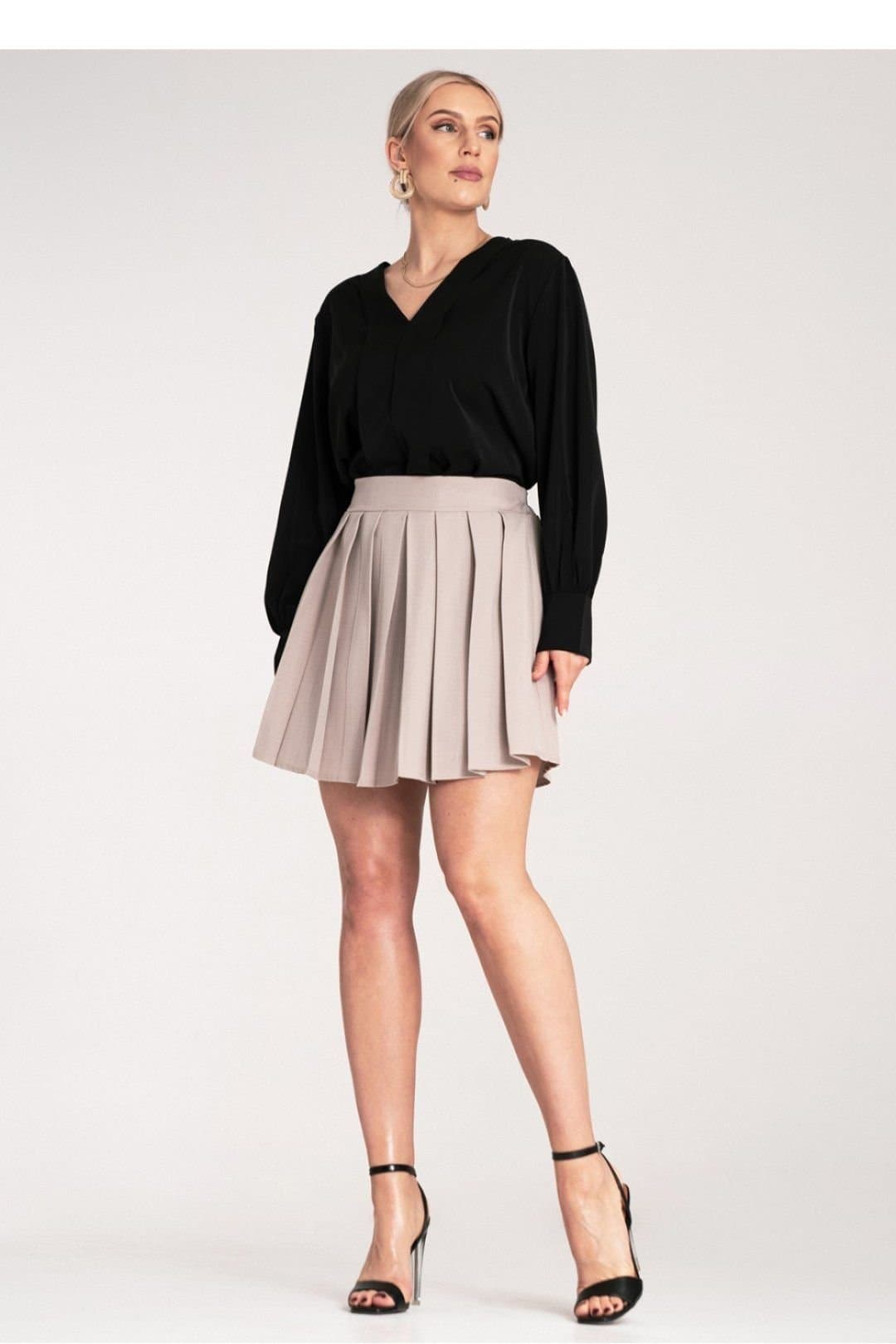 Love Lace Love Lace Women's Pleated Mini Skirt with Elastic Waistband in Beige
