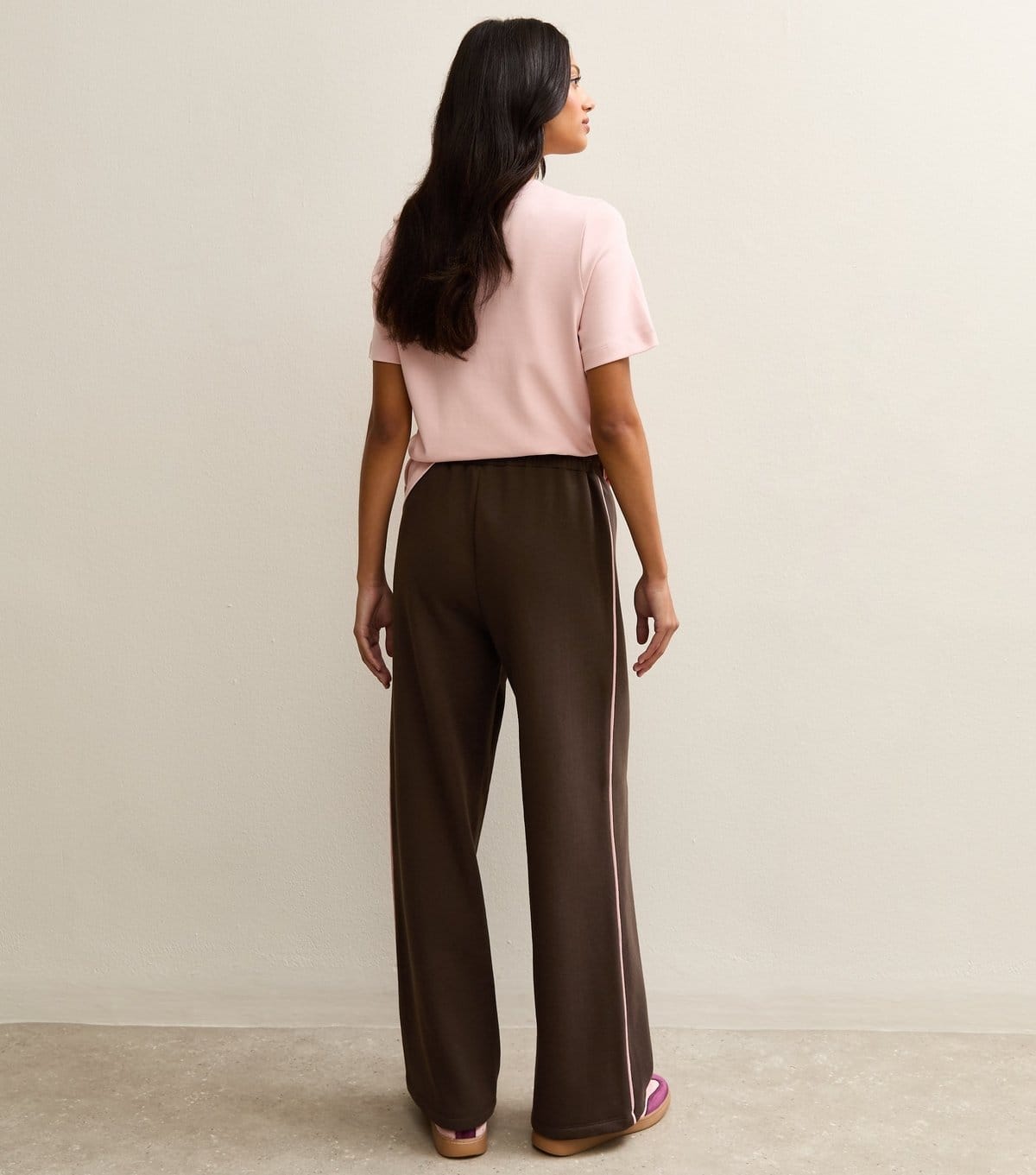 New Look Women's Brown Side Stripe Wide Leg Joggers New Look - 4