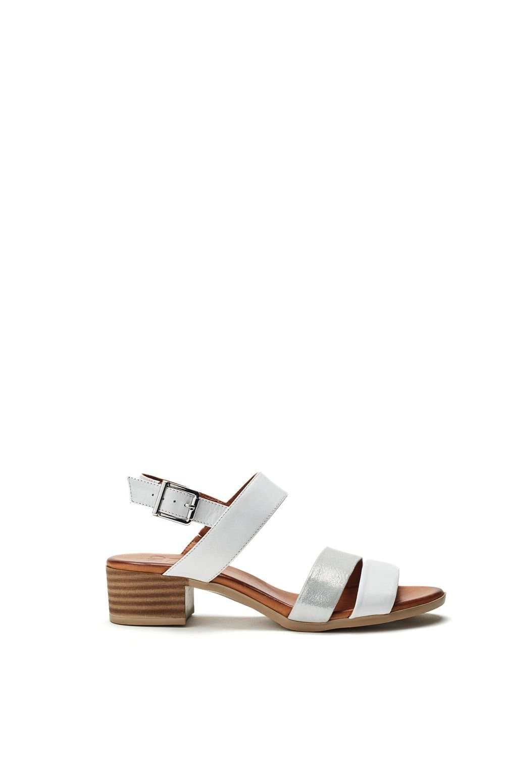 Moda In Pelle Moda In Pelle Women's 'Kala' Leather Sandals in White