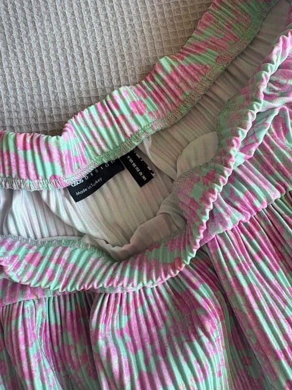 ASOS Design ASOS design Pink Green Floral Tiered plisse skirt 10