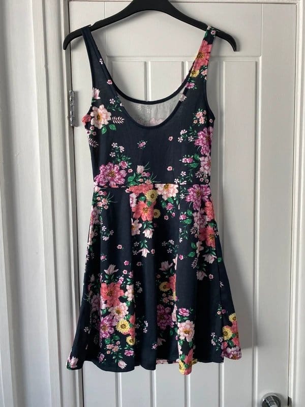 H&M Navy Floral Sleeveless Swing Dress Size 6