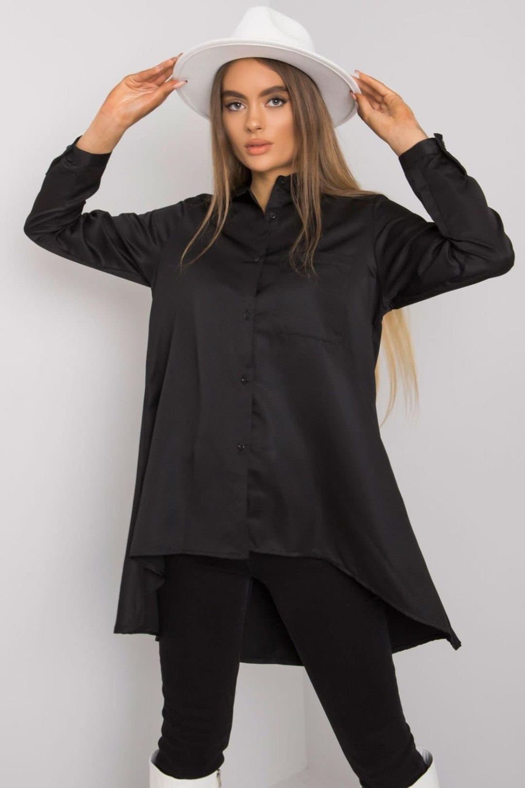 Love Lace Love Lace Women's Long Sleeve Button Front Long Back Shirt in Black