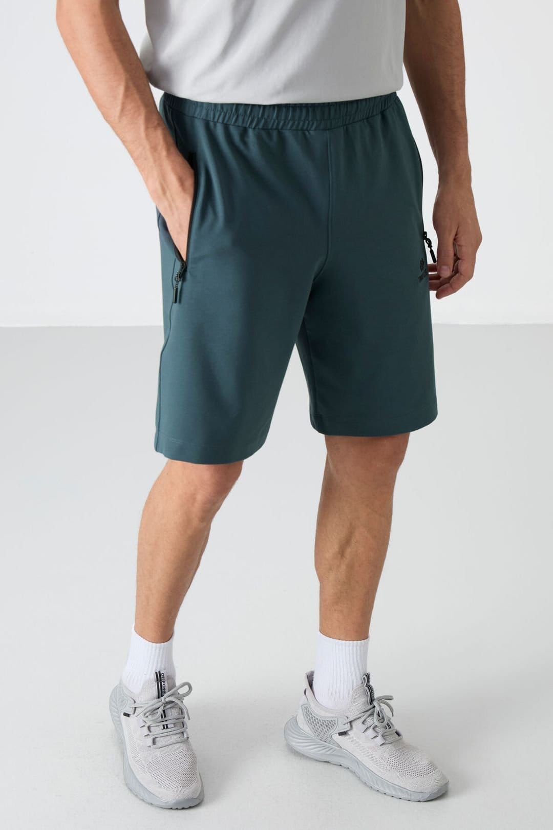 Tommy Life Tommy Life Men's Regular-fit Knit Sweat Shorts in Teal - 4