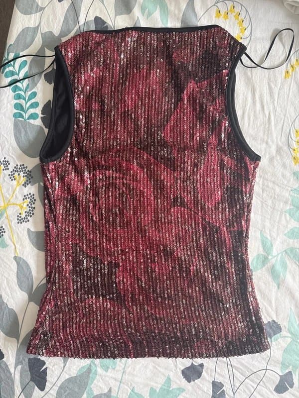 New Look new look roses sequin top