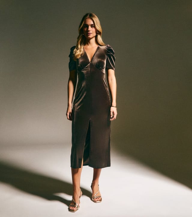 New Look Women's Brown Velvet Gathered Sleeve Midi Dress New Look - 2