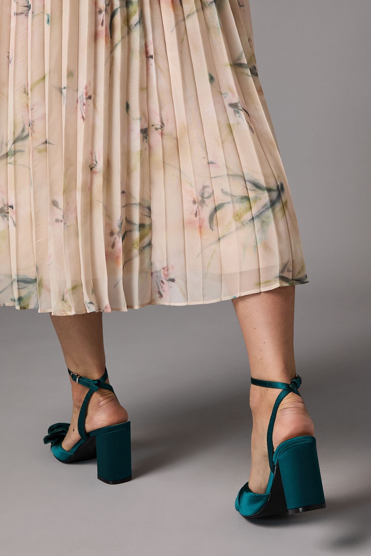 Coast Coast Women's Tina Satin Soft Ruffle High Block Heel Sandals in Emerald - 3