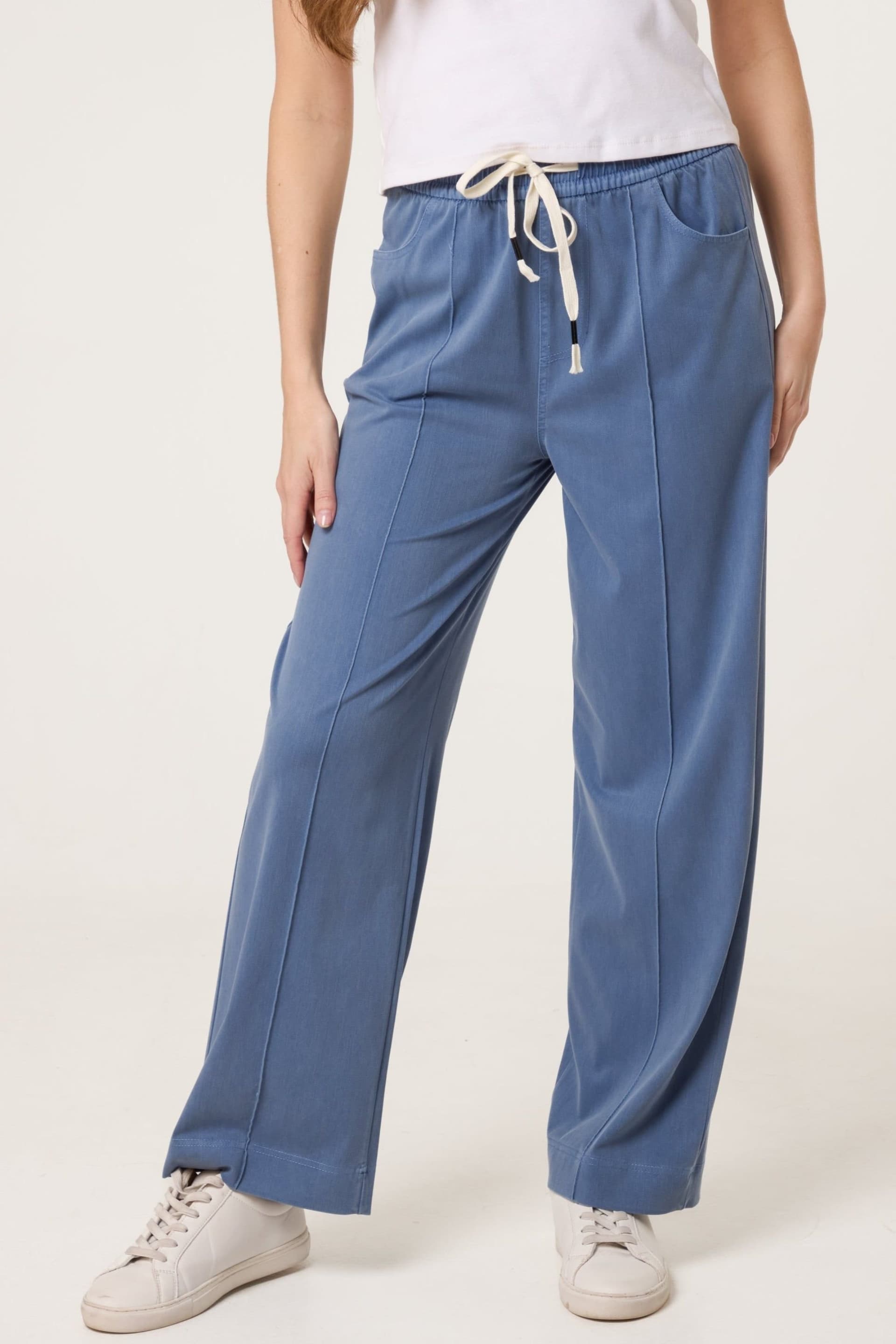 Alse Studio Alse Studio Women's Elasticed Waist Stretch Wide Leg Denim Trousers in Light Blue