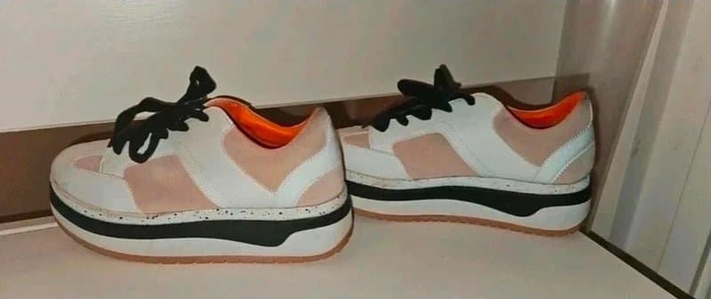 Zara Must-Have Zara Chunky Platforms - Size 7- Great Condition