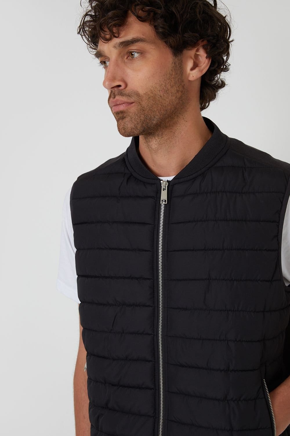 Threadbare Threadbare Men's Quilted Hybrid Gilet in Black - 4