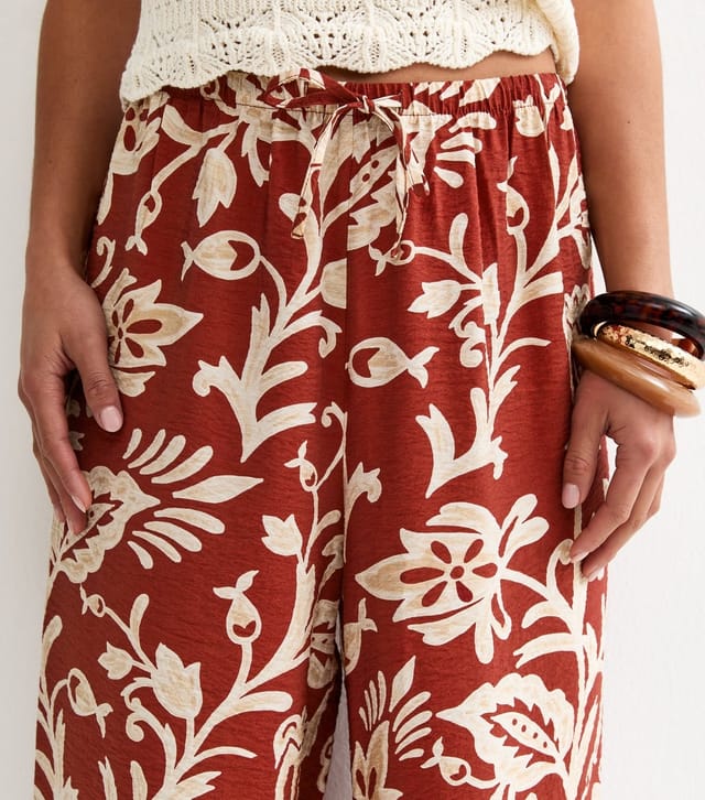 New Look Women's Petite Red Floral Drawstring Wide Leg Trousers New Look - 2