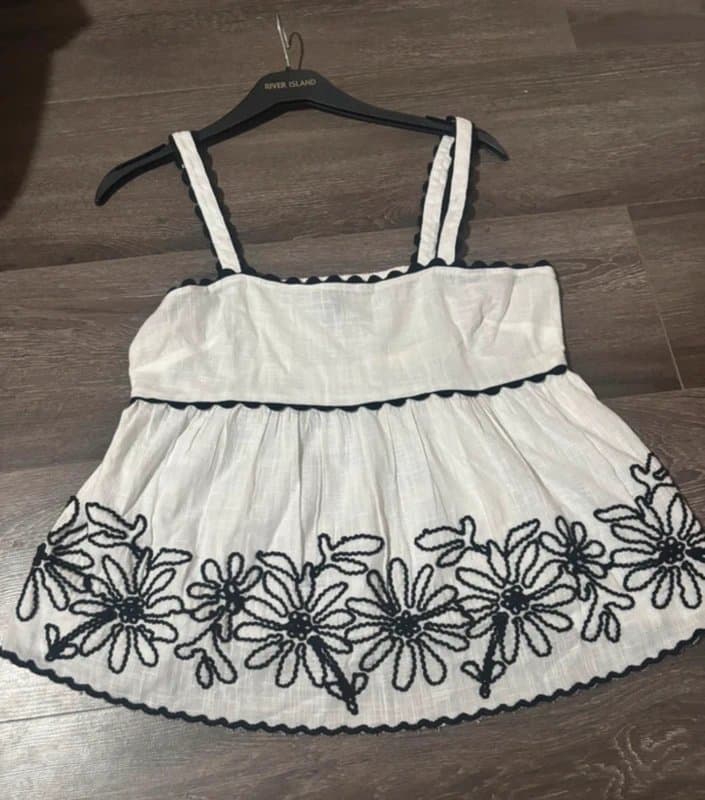 New Look New look embroidered top