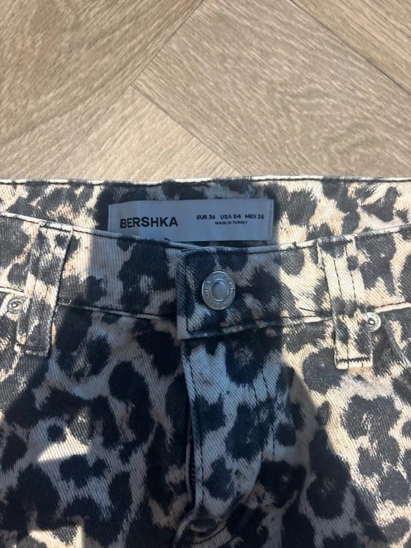 Bershka Bershka leopard skirt