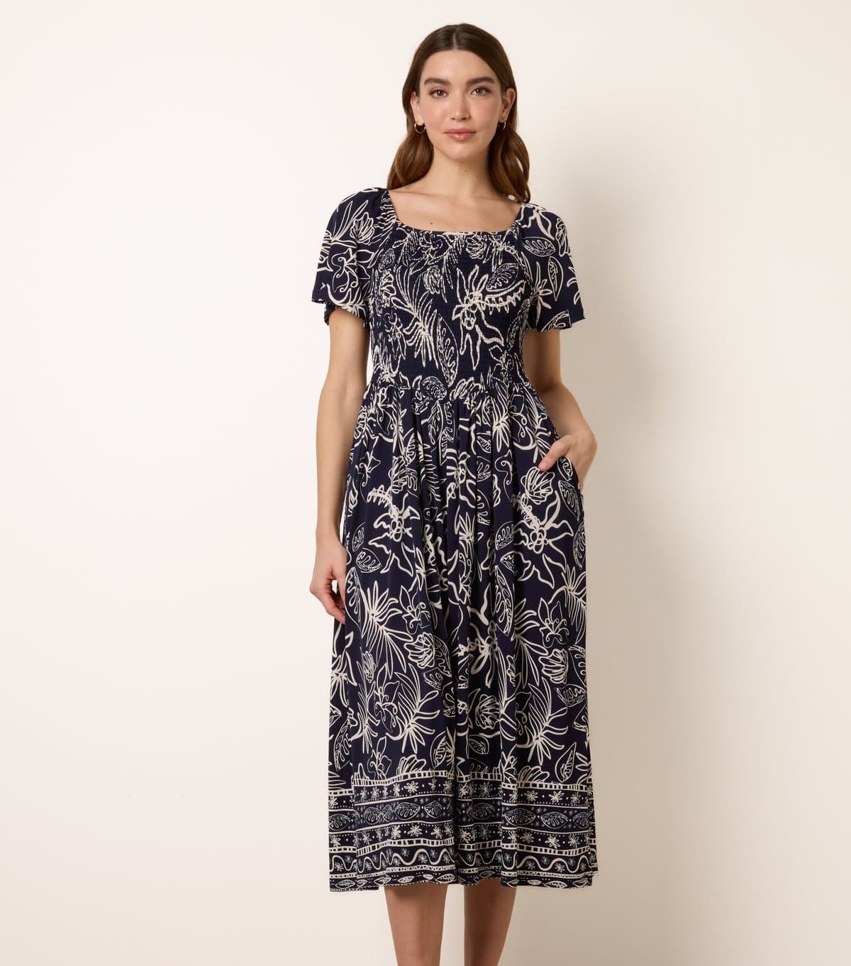 Blue Vanilla Women's Navy Floral Shirred Midi Dress Blue Vanilla New Look