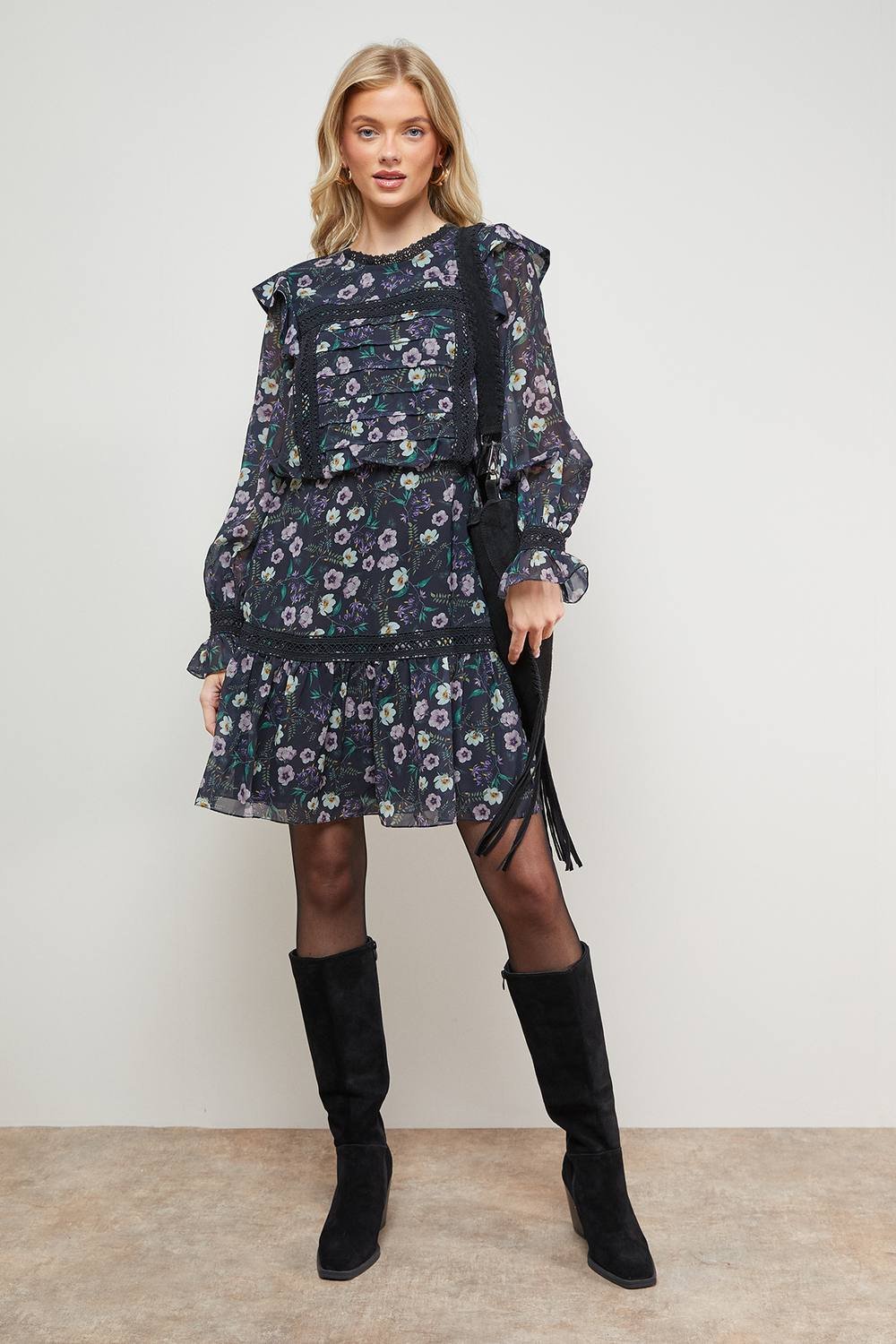 Oasis Oasis Women's Printed Lace Trim Pleat Detail Mini Dress in Black - 4