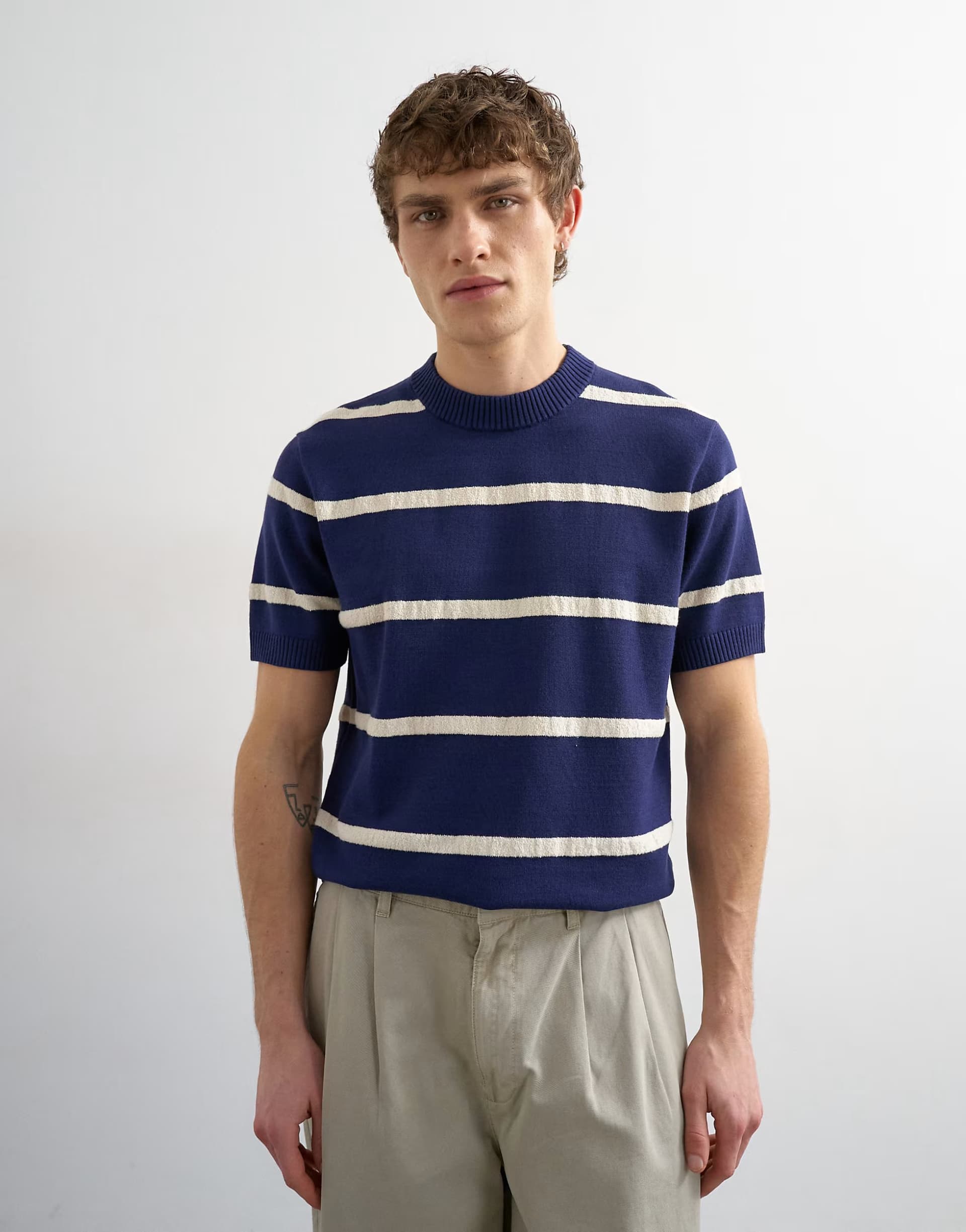 ASOS Topman classic fit knitted stripe t-shirt with stripe in navy