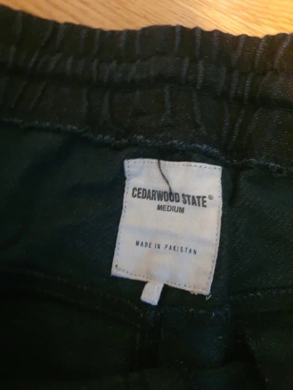 Cedar Wood State Men's Cederwood State Black Ripped Denim Style Shorts size Medium