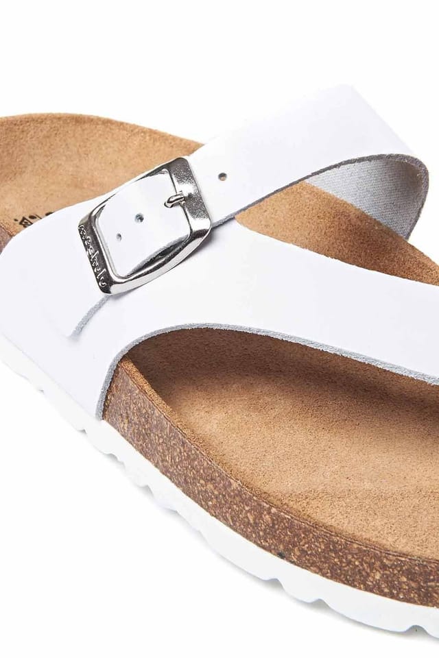 Moshulu Moshulu Women's 'Wilma 2' Toe-Post Cork Footbed Sandals in White - 3
