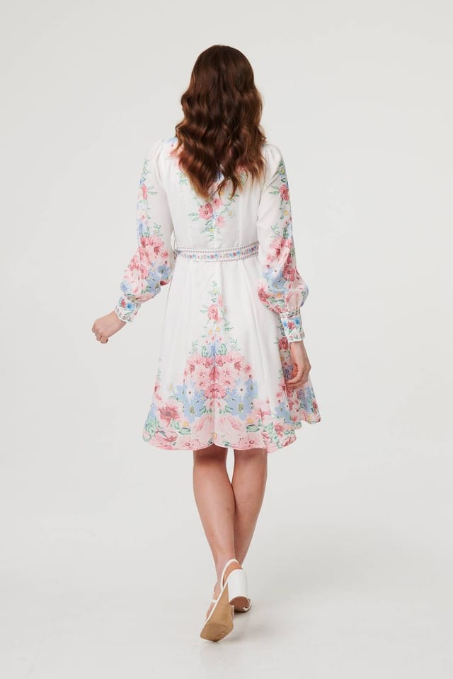Izabel London Izabel London Women's Floral Border Print Short Skater Dress in White - 3