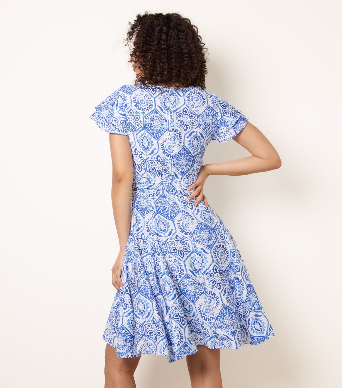 Blue Vanilla Women's Bright Blue Tile Print Flutter Sleeve Mini Dress Blue Vanilla New Look - 4