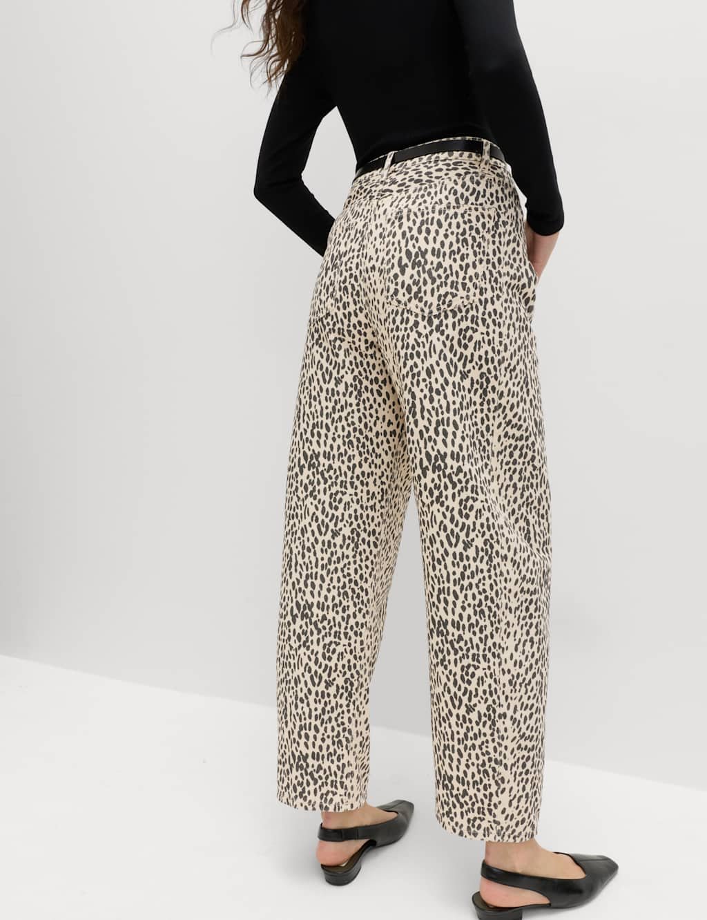 Marks & Spencer M&S Mid Rise Animal Barrel Jeans Neutral - 3