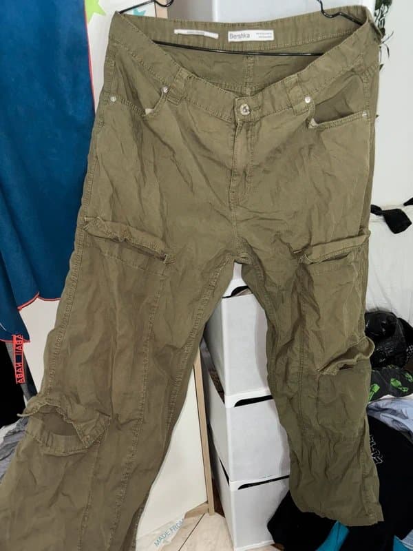 Bershka Bershka Khaki Cargo Pants