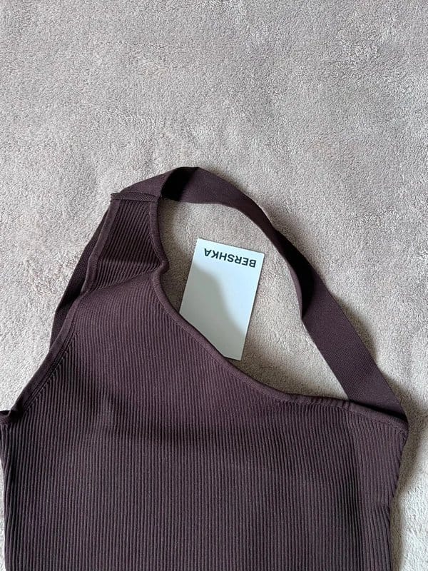 Bershka Bershka One Shoulder Asymmetric Knitted Top in Brown | L UK12 - 1