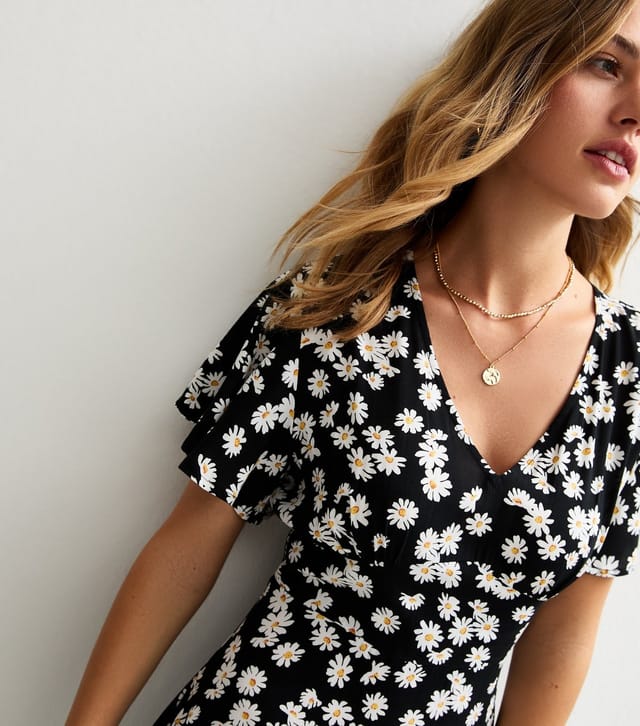 Sunshine Soul Women's Black Floral Print Flutter Sleeve Mini Dress Sunshine Soul New Look - 2