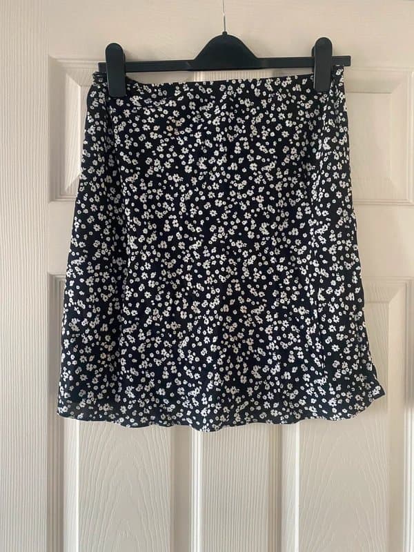 ASOS Design Asos design size 12 black-and-white floral miniskirt