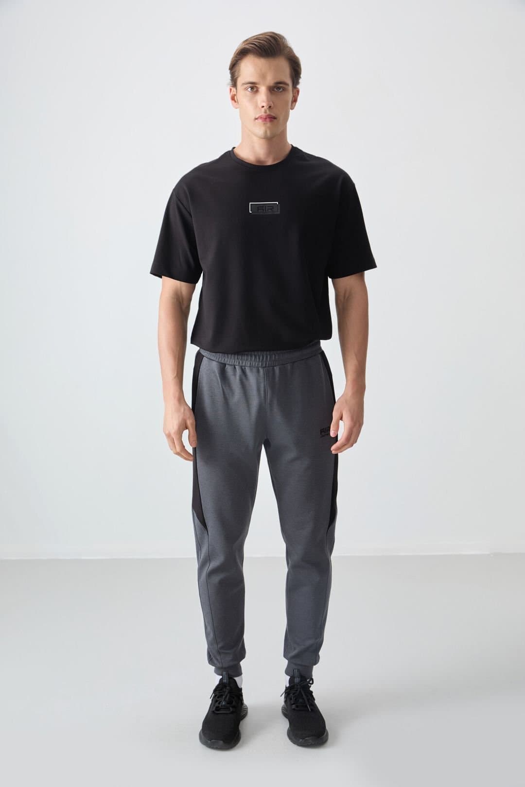 Tommy Life Tommy Life Men's Regular-fit Fleece Sweatpants in Dark Grey