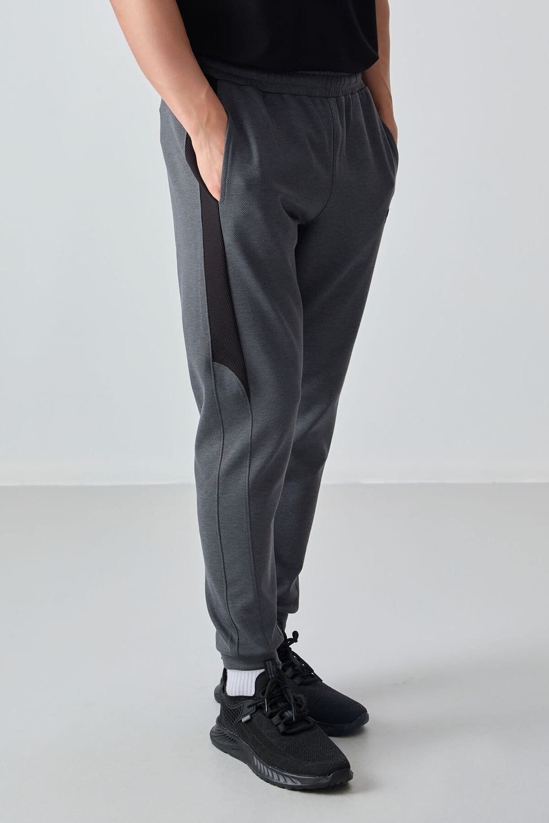 Tommy Life Tommy Life Men's Regular-fit Fleece Sweatpants in Dark Grey - 4
