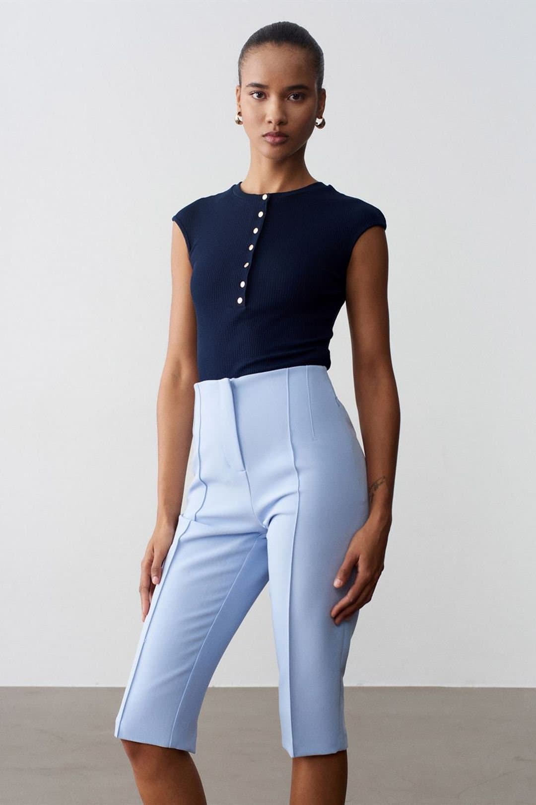 Dilvin Dilvin Women's High-waist Straight Capri Shorts With Slit in Baby Blue