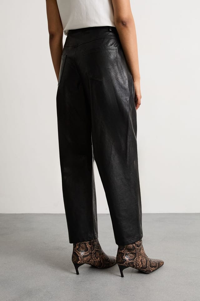 Warehouse Warehouse Women's Barrel Leg Faux Leather Trouser in Black - 3
