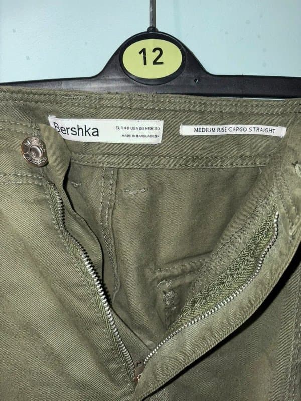 Bershka Bershka green cargo pants