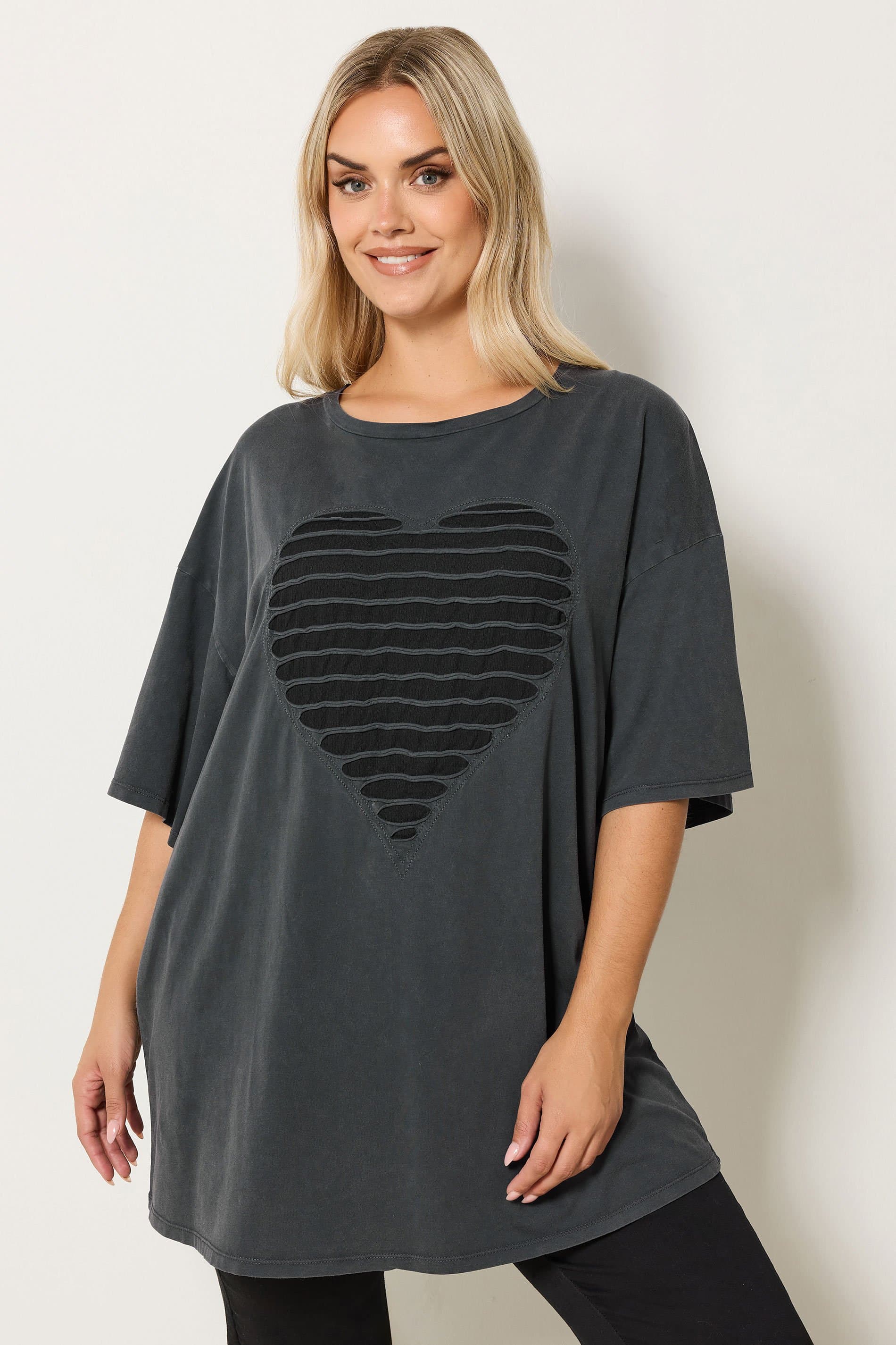 Yours Plus Size Grey Distressed Heart Tshirt