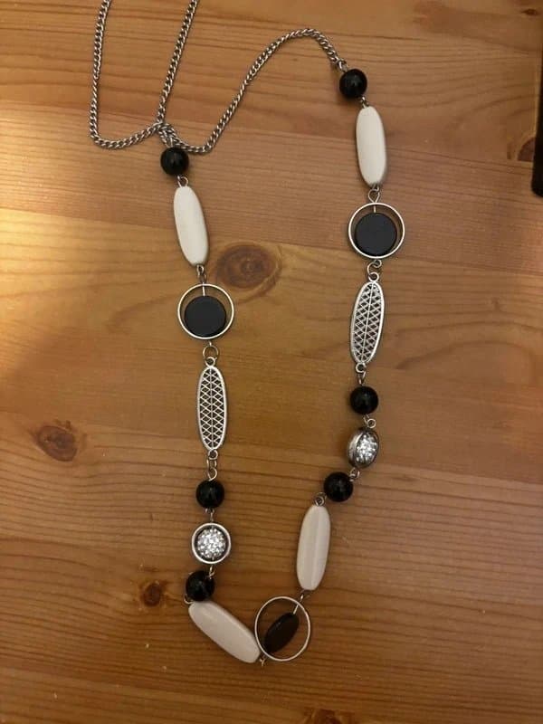 Source Unknown Black & White Statement Beaded Necklace
