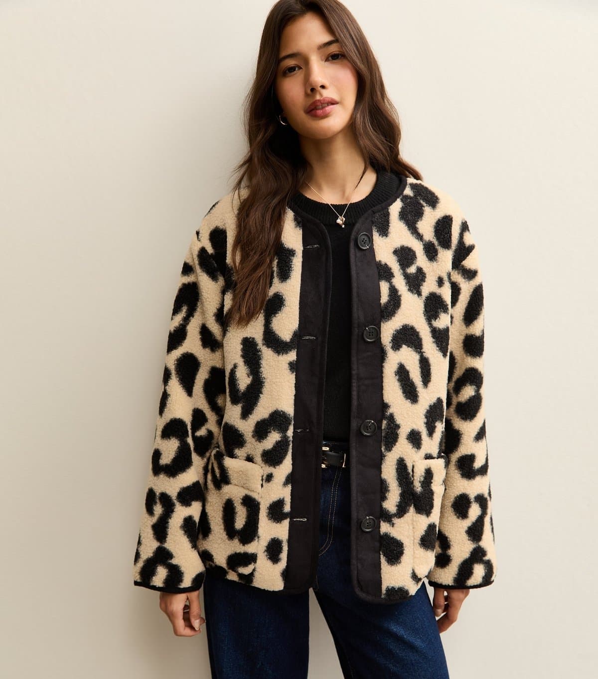New Look Women's Cream Leopard Print Borg Textured Jacket New Look
