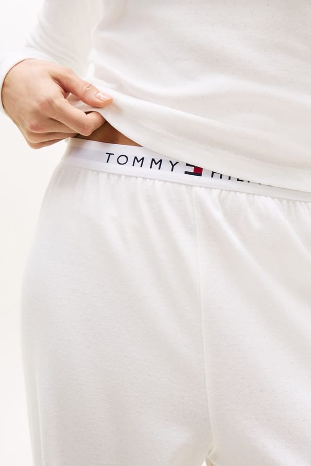 Tommy Hilfiger Tommy Hilfiger Women's Ess. Sleep Gift Ls Tee Pants Set W.Eyemask Ecru - 2