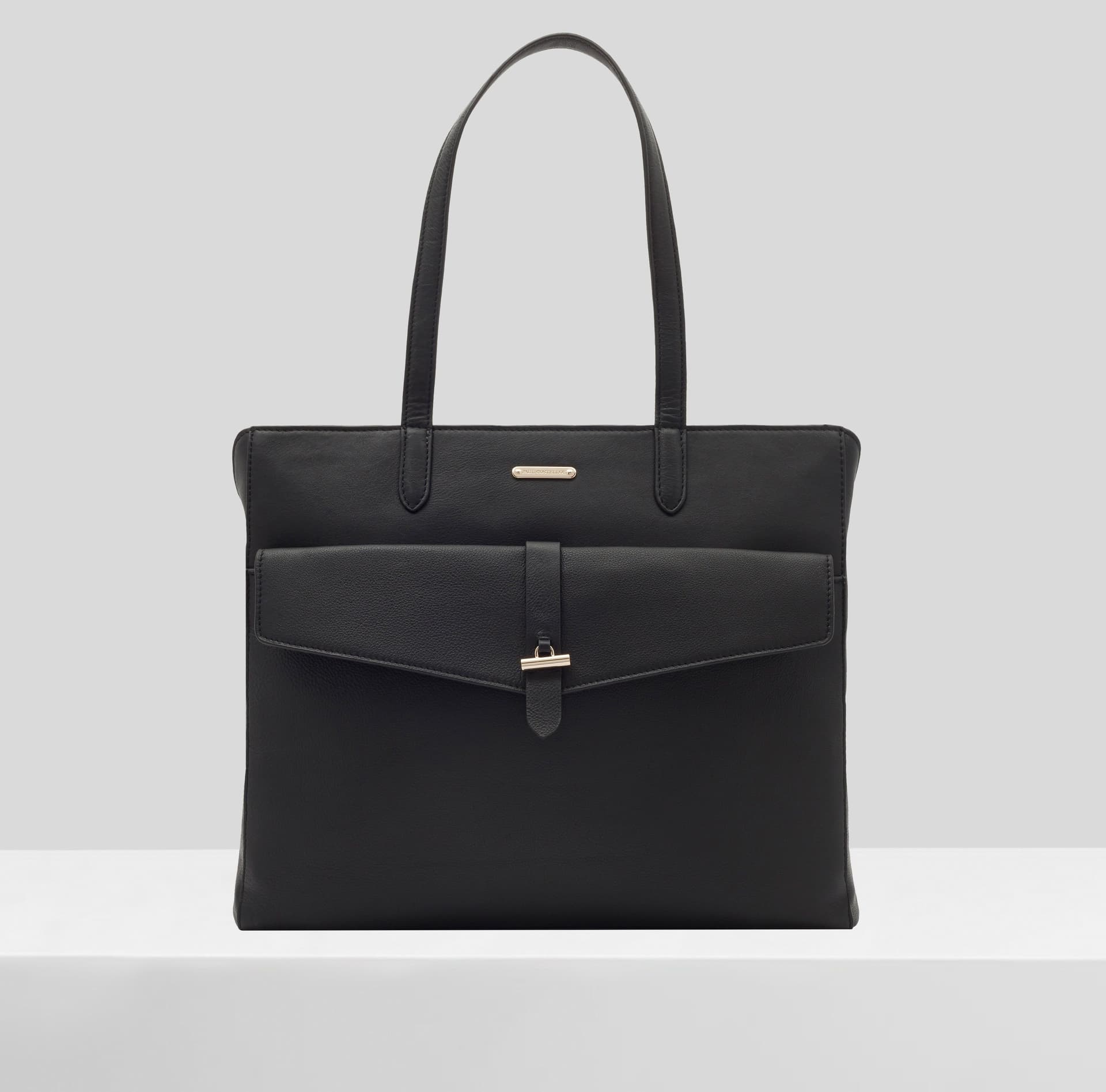 Paul Costelloe Paul Costelloe Women's Rosa Leather Multi Way Bag in Black