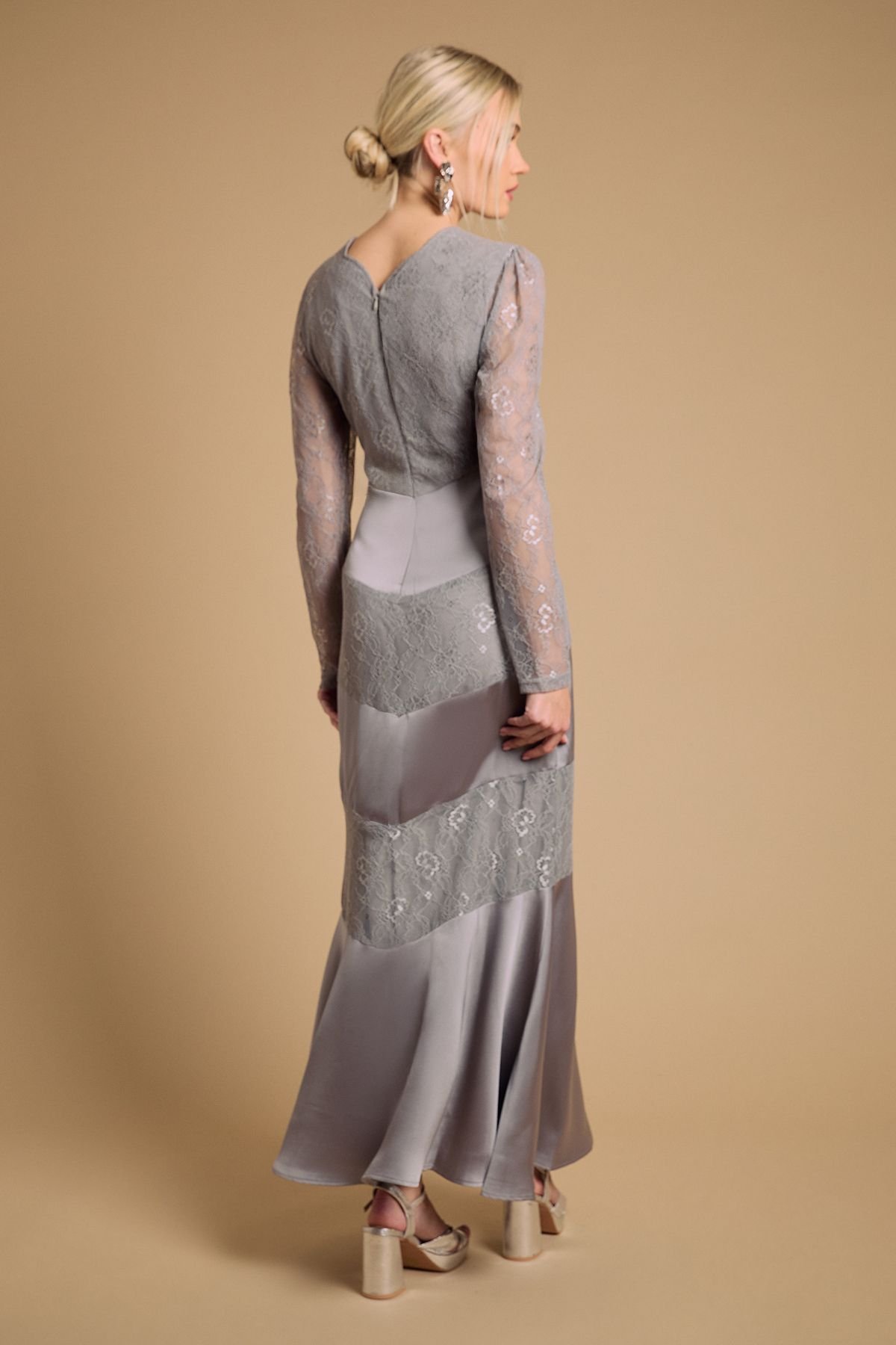 Oasis Oasis Women's Satin Lace Mix V Neck Maxi Dress in Pewter - 3