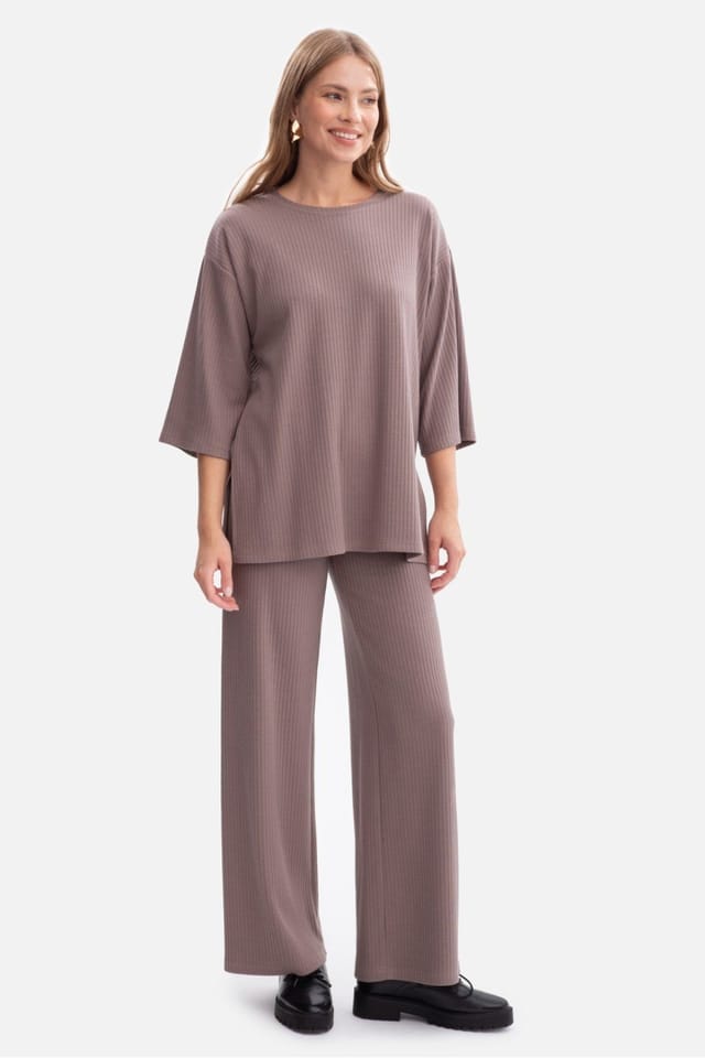 Love Lace Love Lace Women's Ribbed Loose Fit Ankle Length Trousers in Mauve - 2