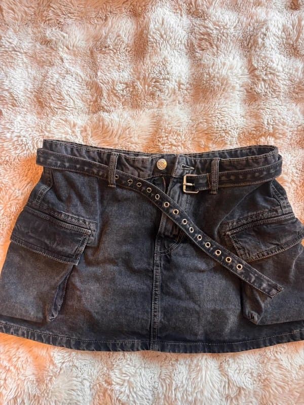 Bershka Cargo skirt