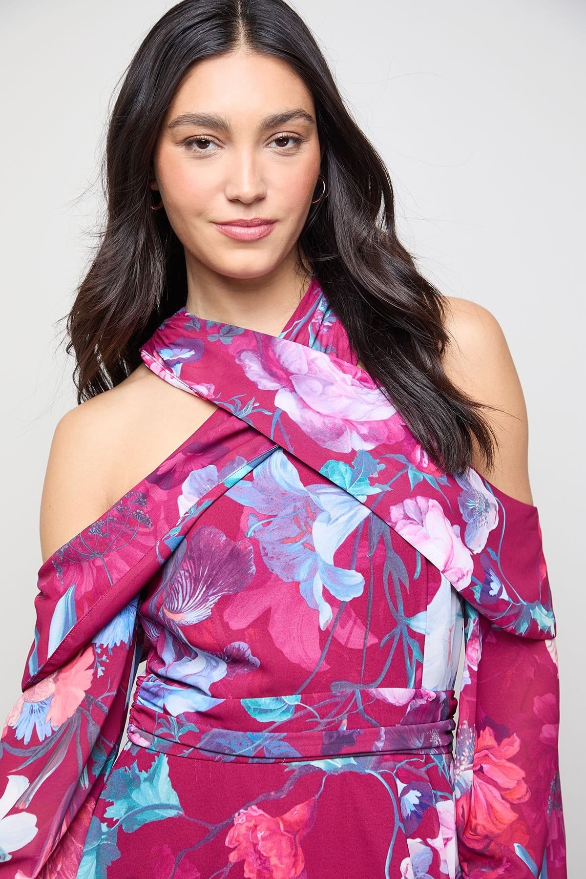 Oasis Oasis Women's Printed Halterneck Off-The Shoulder Tiered Maxi Dress in Floral - 4