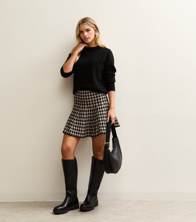 New Look Women's Petite Brown Dogtooth Flippy Mini Skirt New Look - 3