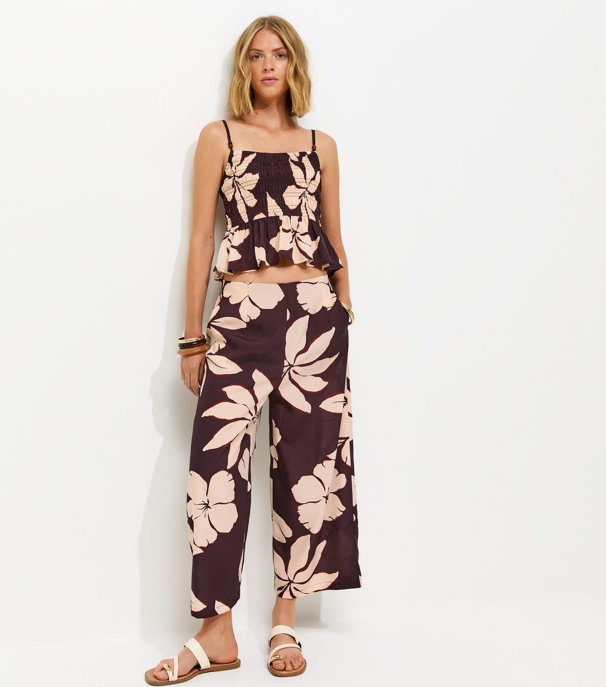 New Look Women's Brown Floral Cropped Wide Leg Trousers New Look