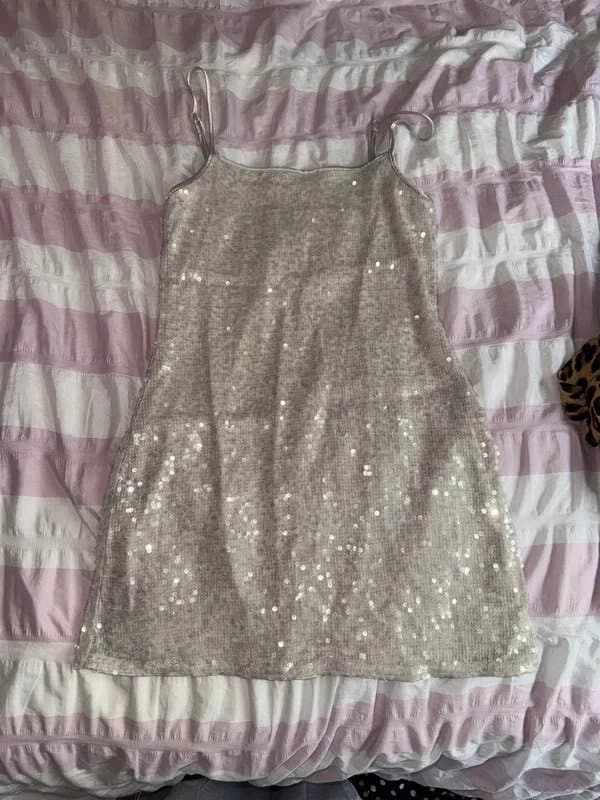 H&M Sequin mini dress 🪩