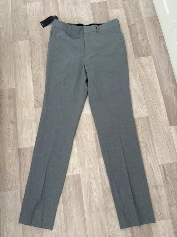 New Look New Look Men’s Grey Slim Fit Smart Trousers 32L