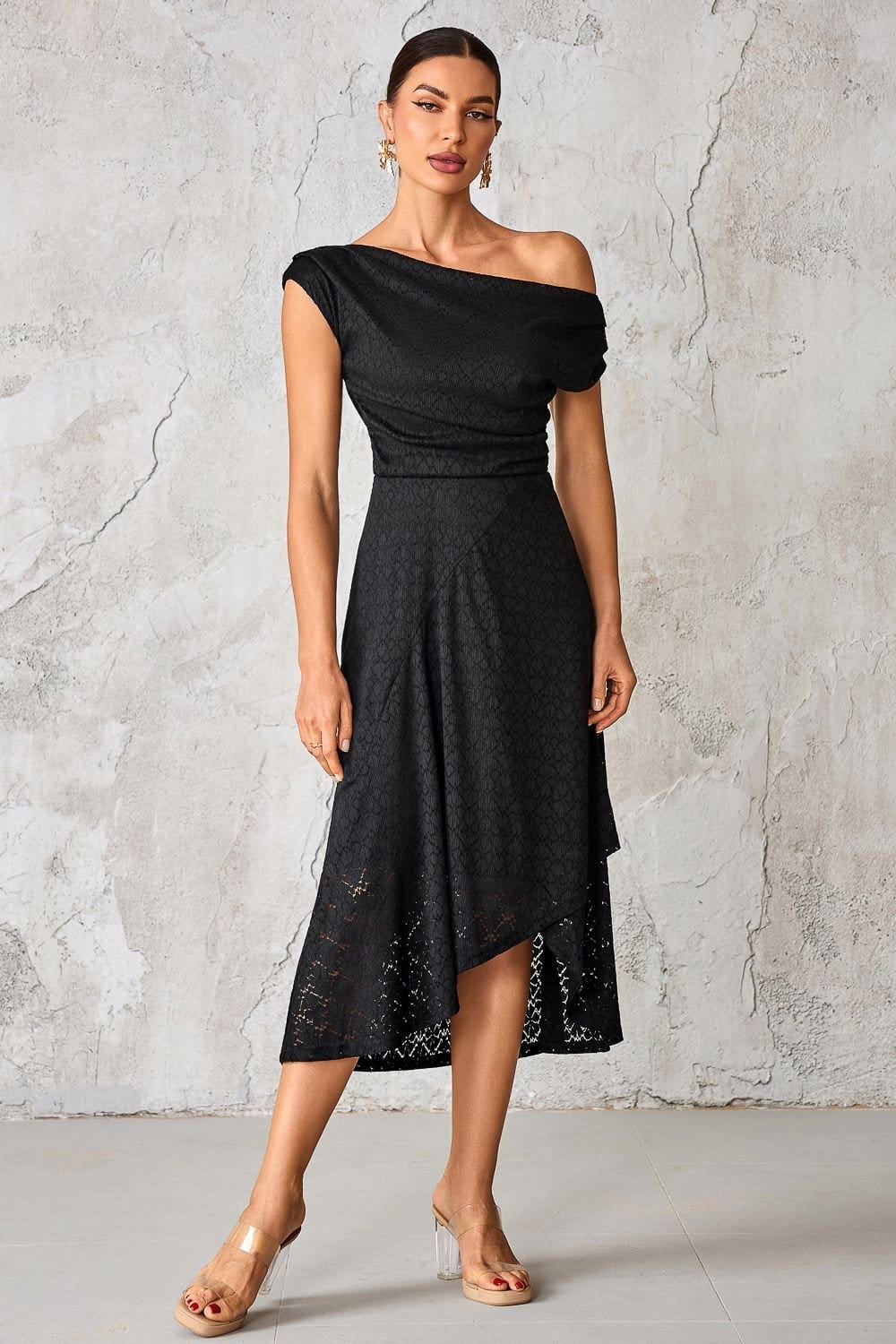 Jolie Moi Jolie Moi Women's Textured Asymmetrical Draped Midaxi Dres in Black - 4