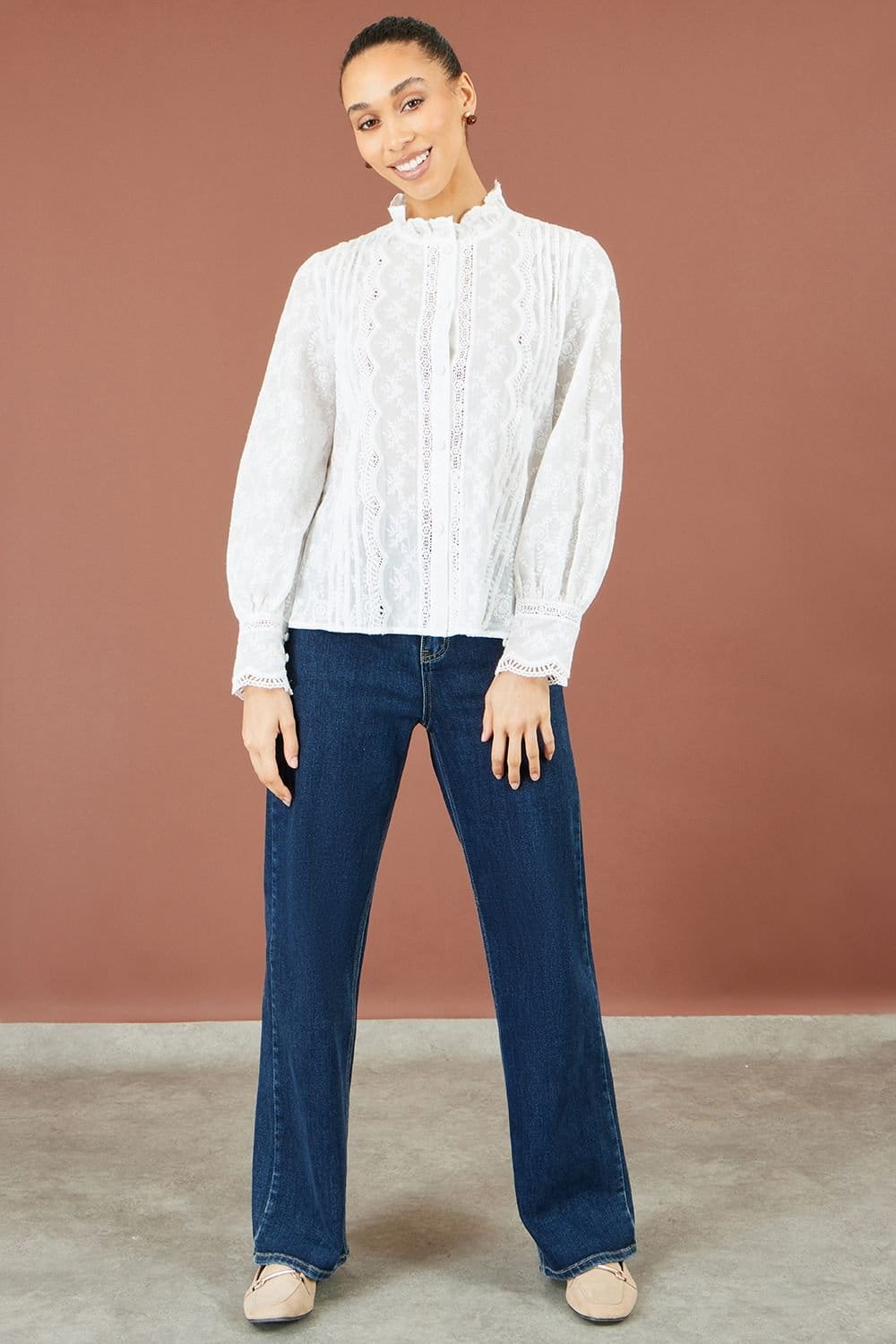 Yumi Yumi Women's Floral Cotton Shirt With Lace Details in White - 4