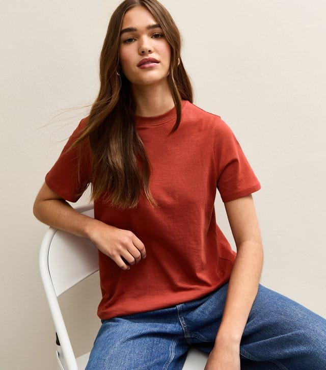 New Look Women's Red Cotton Crew Neck T-Shirt New Look - 2