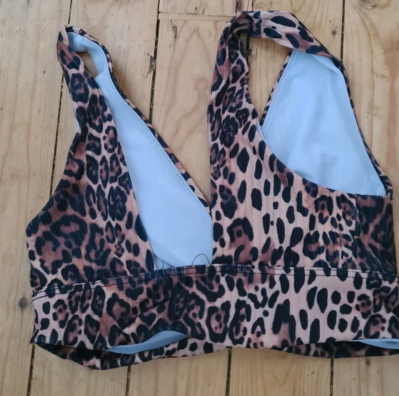 ASOS Design 32F to 32FF leopard print bikini top asos design - 1